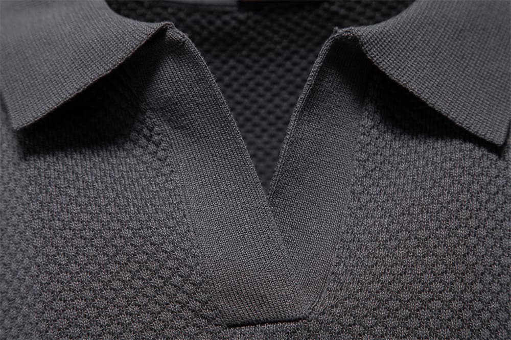 Men’s Minimalist Knit Polo Shirt